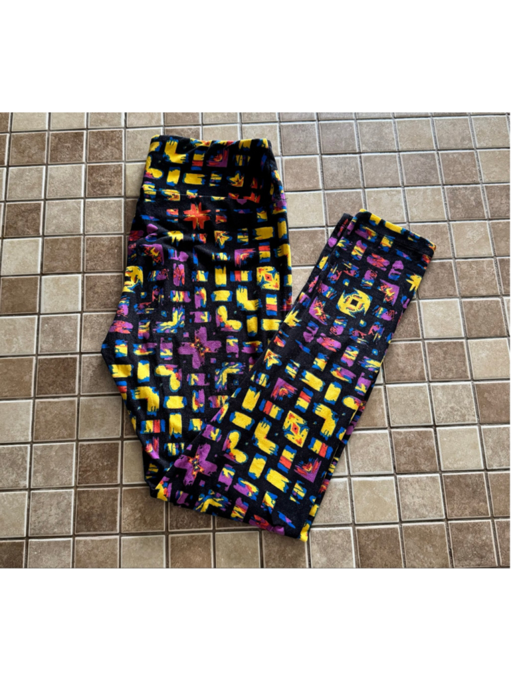 Women's LuLaRoe Leggings Size 0 Black Yellow Geometric Print